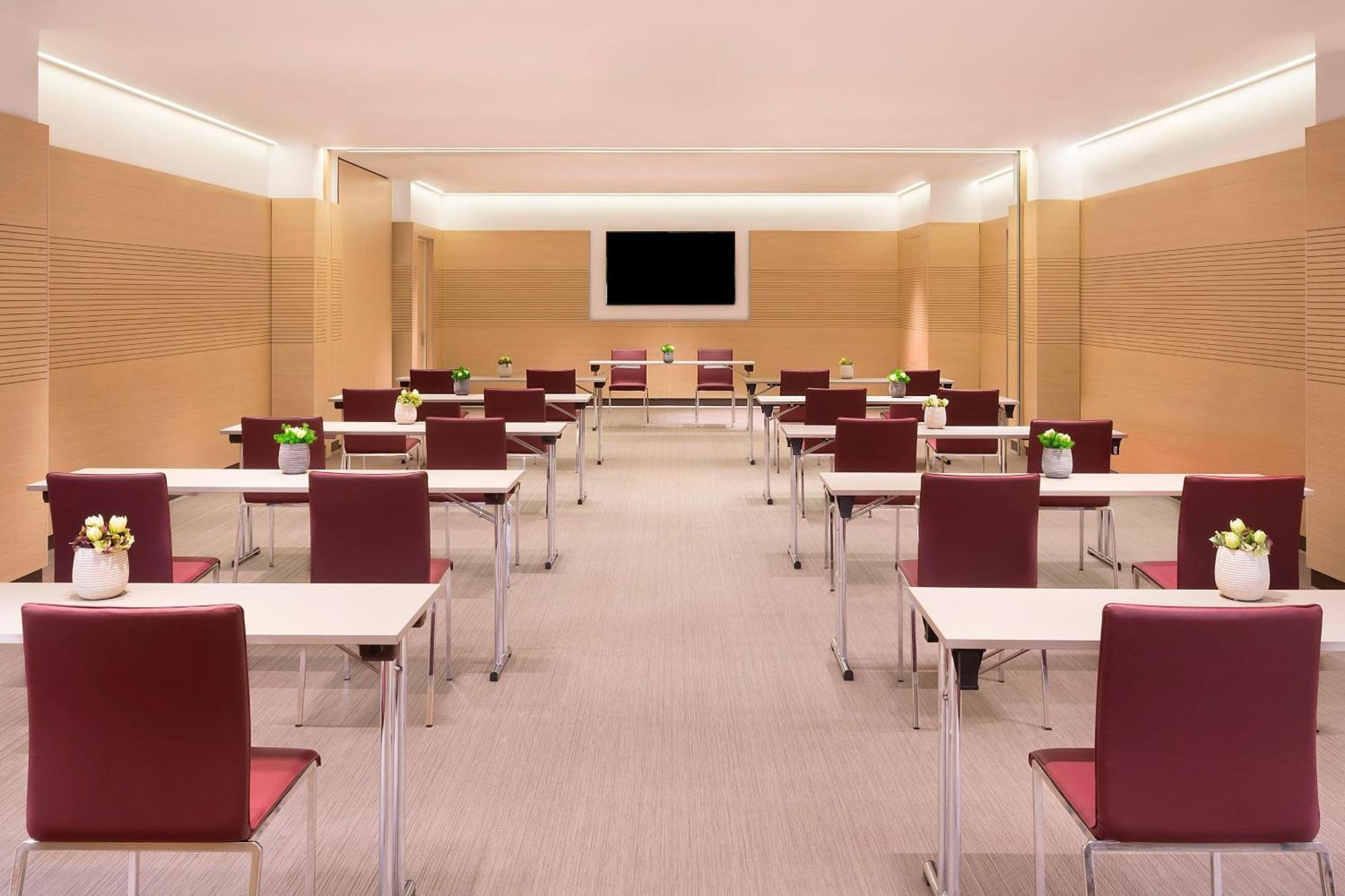 Le Meridien Visconti Рим Экстерьер фото